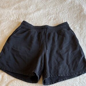 Lululemon Relaxed Fit Scuba Shorts